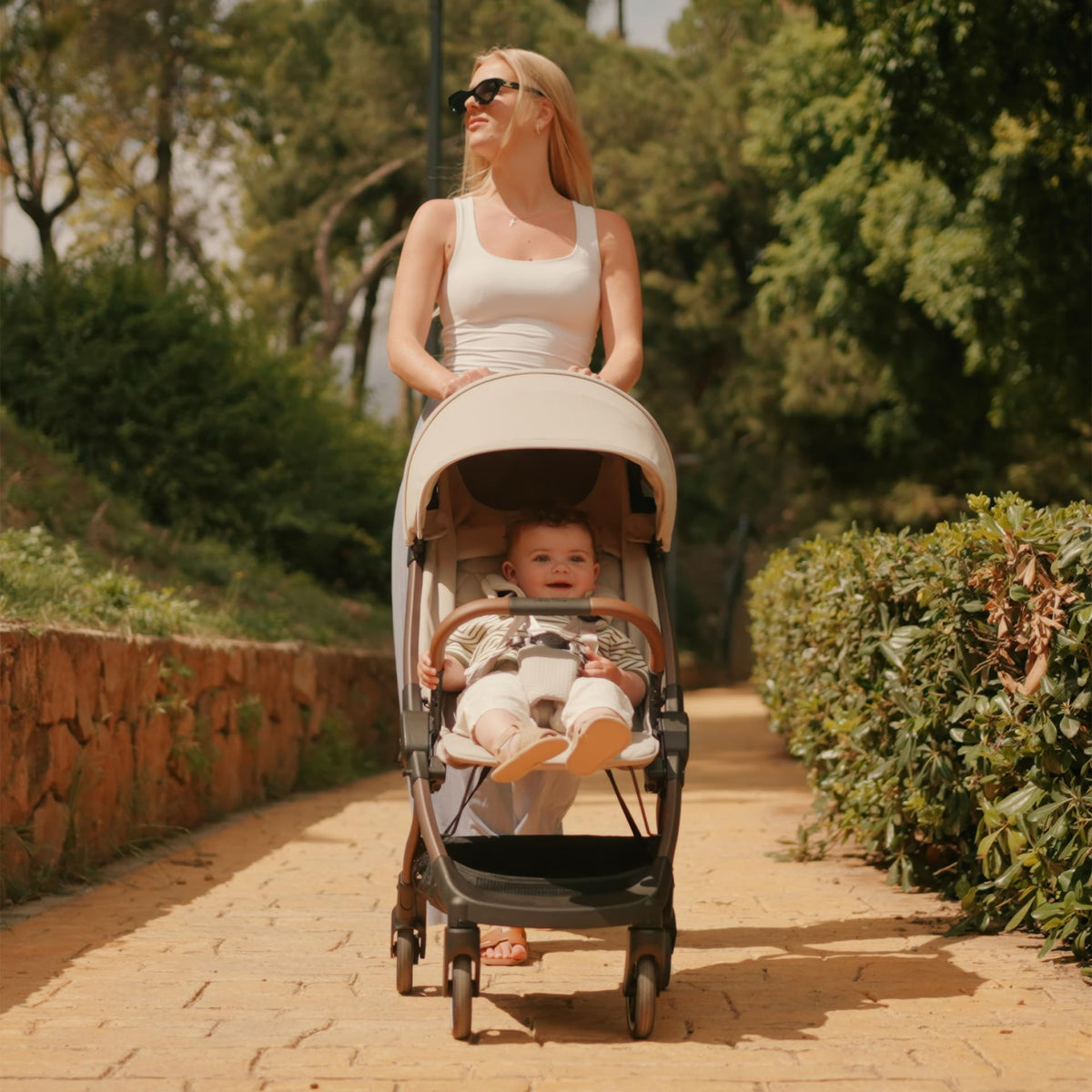 Silver Cross Clic 2 Compact Stroller & Travel Bag | Latte